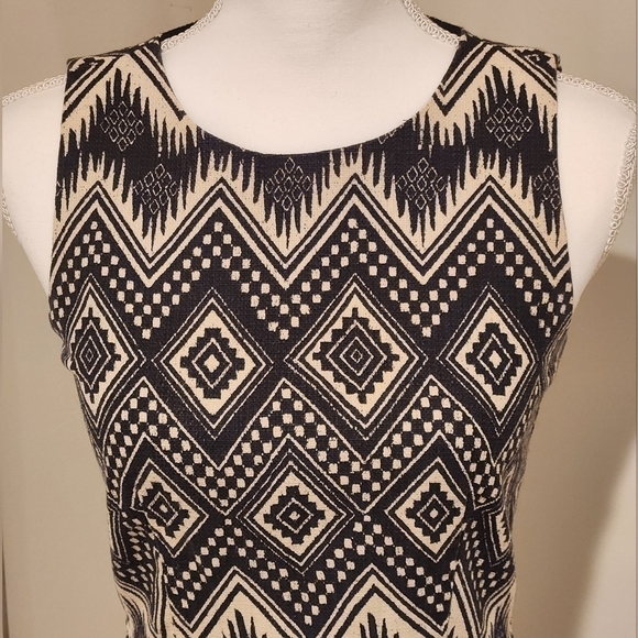 J. Crew Tribal Print Gray and Cream Colored Patterned Dress, size 0 - Picture 6 of 16